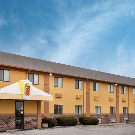 Hotel Super 8 By Wyndham Muscatine Exterior foto